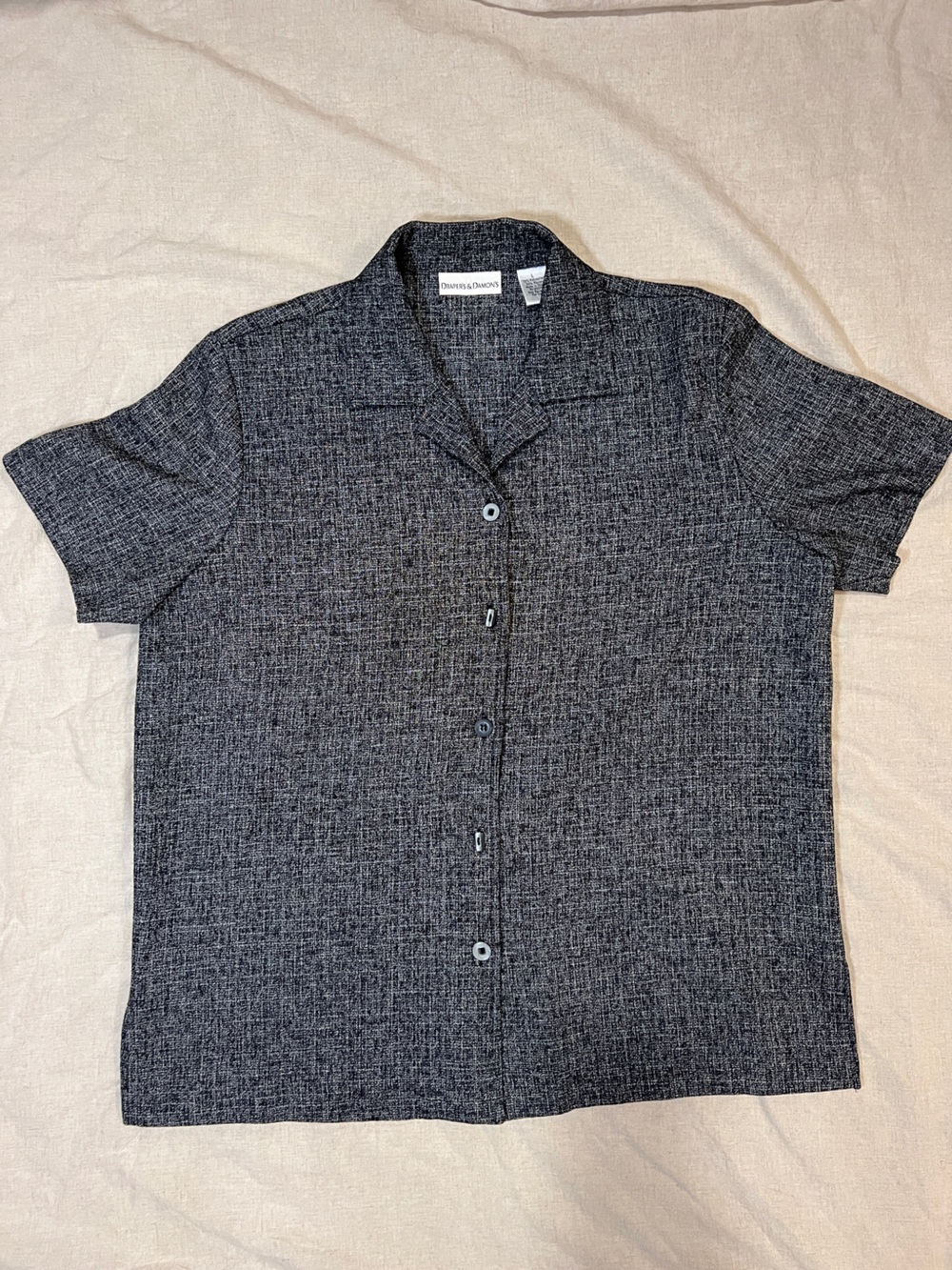 Women’s Short Sleeve Button-Down Shirt in Heathered Charcoal Draper & Damons L